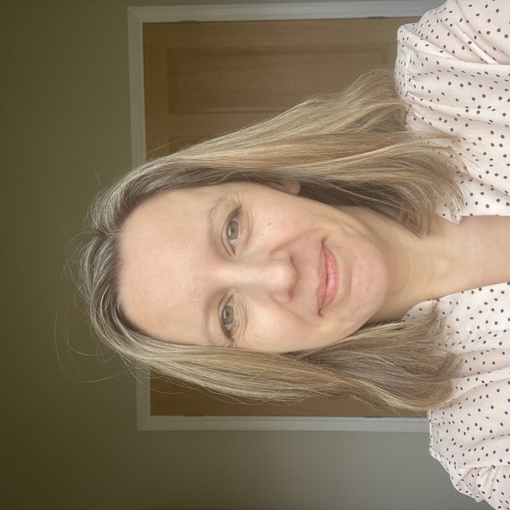 Image of Ellie Davison